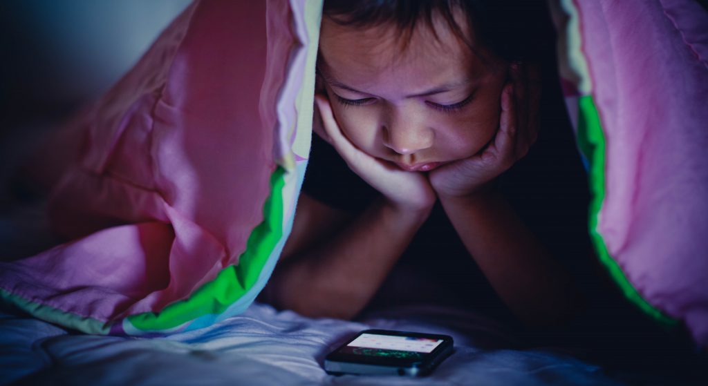 10 Reasons Why Screens Are Bad for Your Kid - IlmFeed
